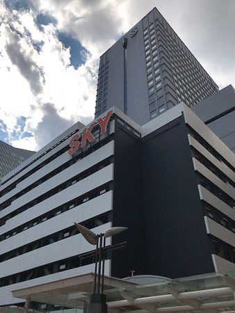 横浜スカイビル